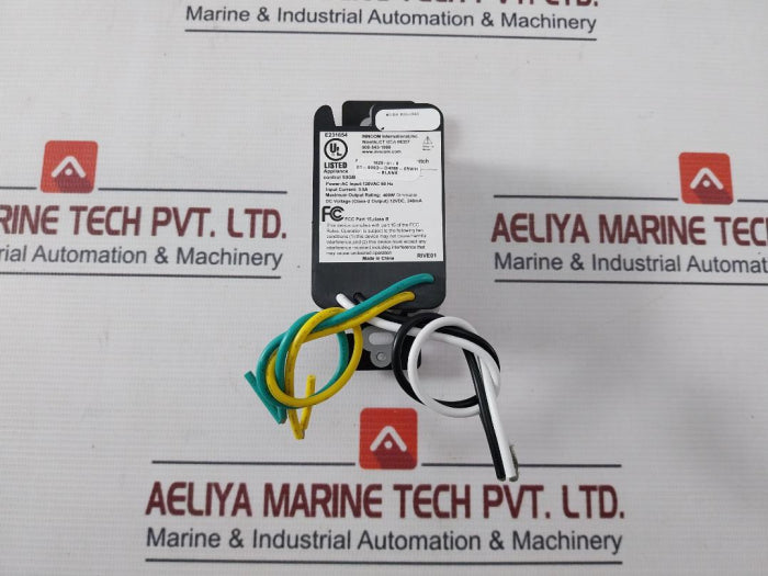 inncom-wall-switch-120vac-60hz-3-5a-400-w