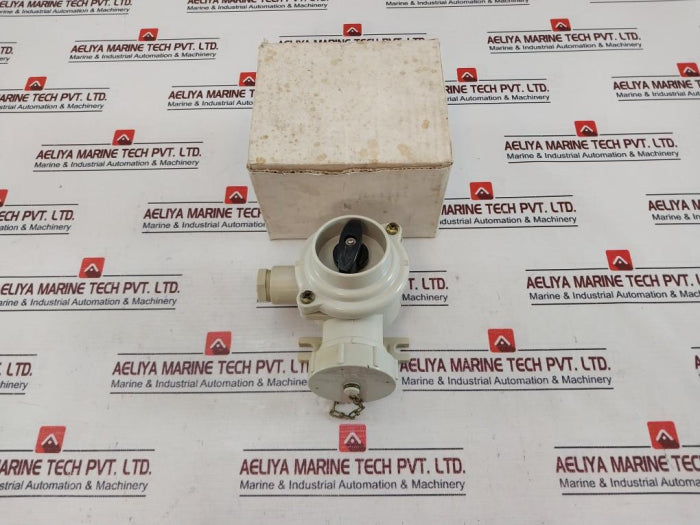 Ip56 Switch Socket 10A 250V