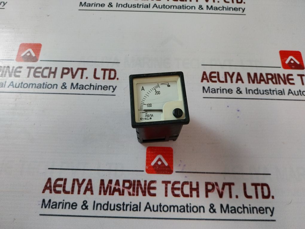 Iskra 022021427003 Amperemeter 0-200/500 A