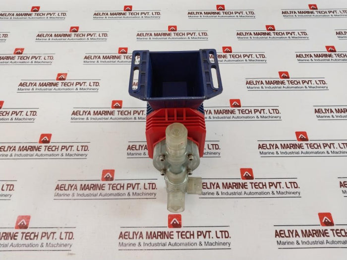 Iwaki Ezb20D1-vc Metering Pump 1.5 Gph 60 Psi 1-360 Spm 