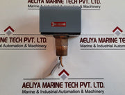 Johnson controls f61kb-11c flow control switch