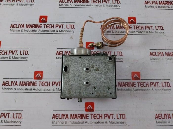 Johnson Controls P70Ca-1 Low Pressure Controller 125Va, 120/600Vac 57.5Va, 120/300Vdc