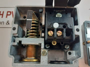 Johnson Controls P77Bea-9350 Pressure Switch 3/30 Bar