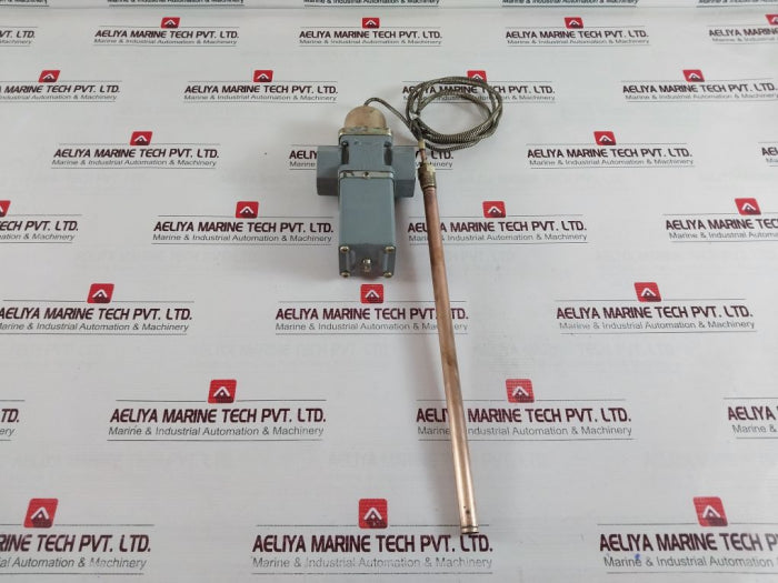 Johnson Controls V47Ae-1 Temperature Actuated Modulating Water Valve