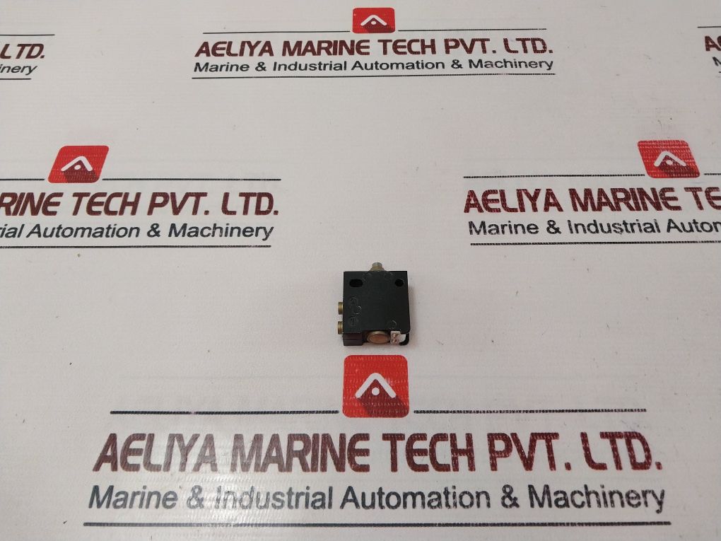 Joucomatic 30900002 3/2 Pilot Valve Nc 8 Bar