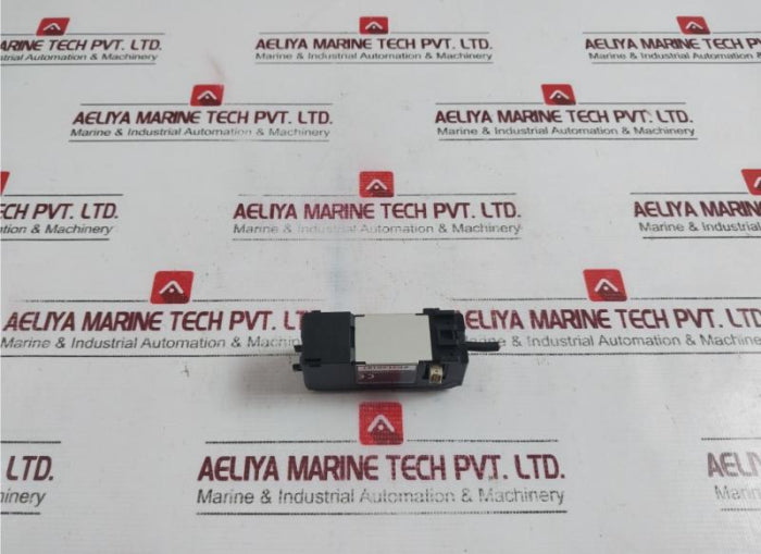 Keyence Gt-72A Amplifier Unit Din Rail Sensor Gt Series