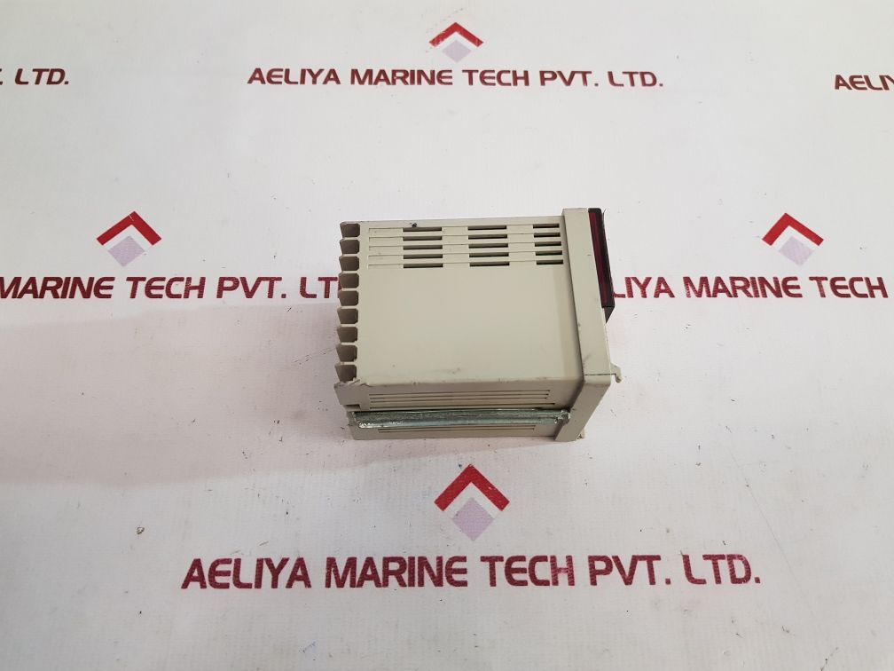 Keyence Tf2-21 Temperature Controller – Aeliya Marine