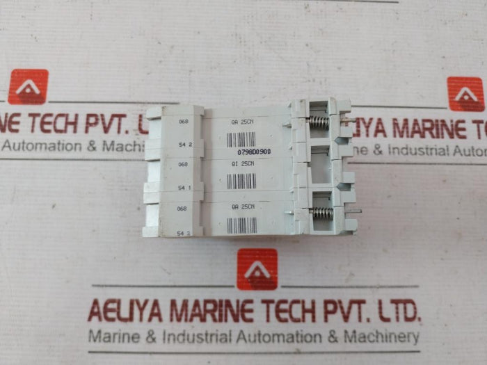 Klockner Moeller Fazn C25-3 Circuit Breaker 240/415-a.C. 6000/3