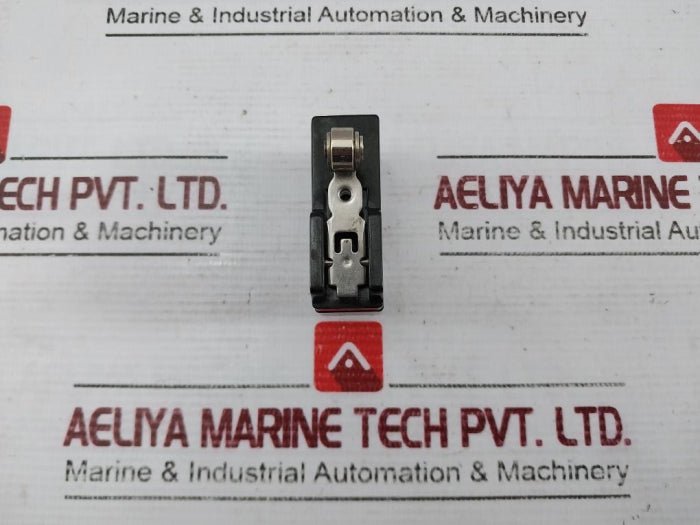 Laptron Xz-15Gw22-b Limit Switch 15A 250Vac E466767