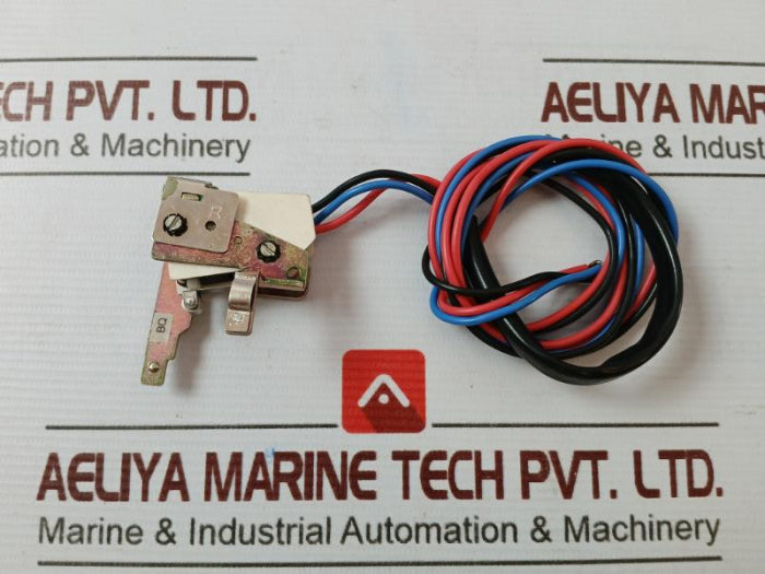 Larsen & Toubro Sl 97298 Switchgear Trip Alarm Contact Assembly Used