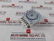 Legrand 649 930 Maxirex 5T Analogue Time Switch 230V