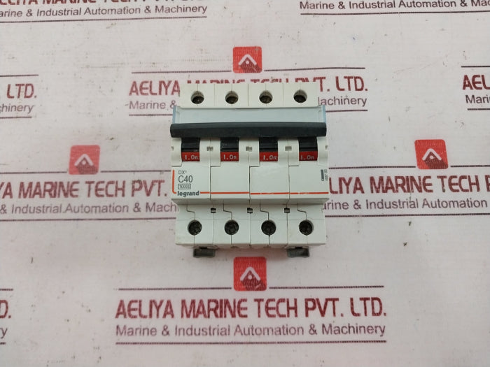 Legrand Dx3 Miniature Circuit Breaker C40 Cm/L-7222457 50Hz