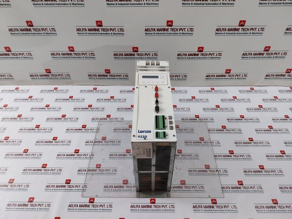 Lenze 33.9224 E Servo Drive 00384880