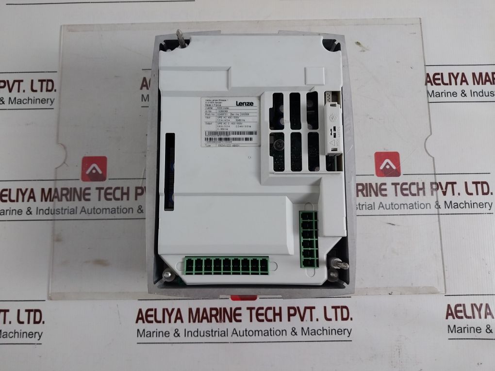 Lenze E82Mv222_4B001 Inverter Drive