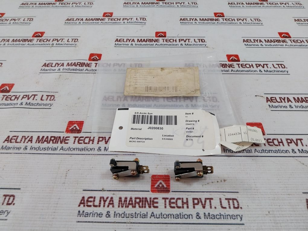 Lot Of 10X Omron V-10-1A5 Micro Switch 250Vac 10A