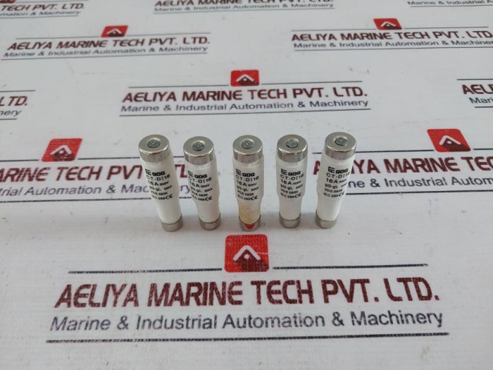 Lot Of 10X Qdq Ct-di16 Fuse Voltage Rating 500V