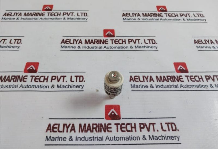 Lot Of 19X Lindner 10A 500V Bottle Fuse Link Gl