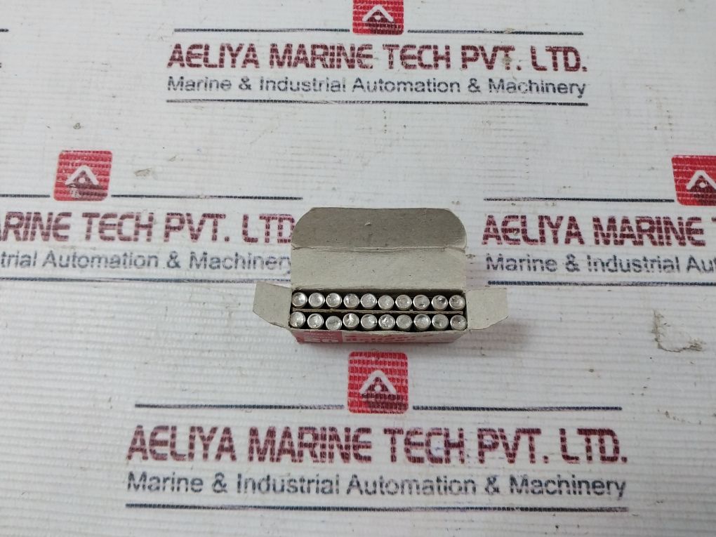 Lot Of 26X Reliance Electronics Rqb Fast Blow Fuses 250V