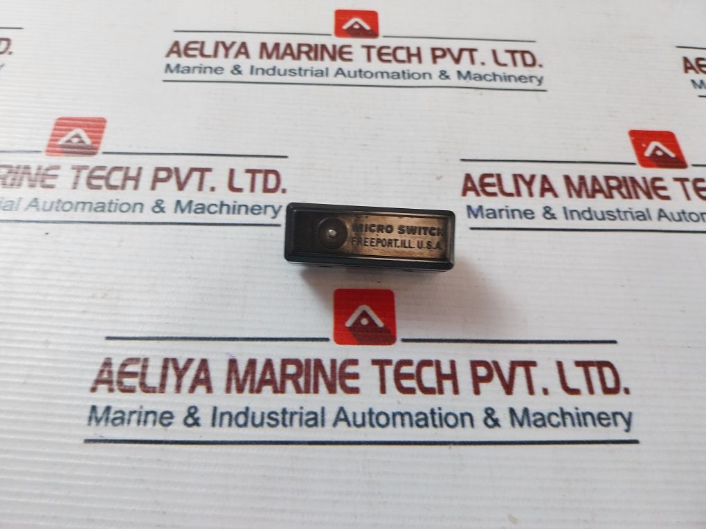 Lot Of 2X 333-445 Micro Switch 15A, 125-480Vac