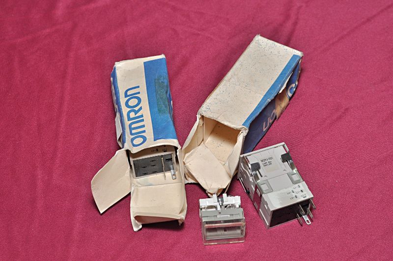 Lot Of 2X Omron M2Pj-701 Lamp Max 28V/.1.2W