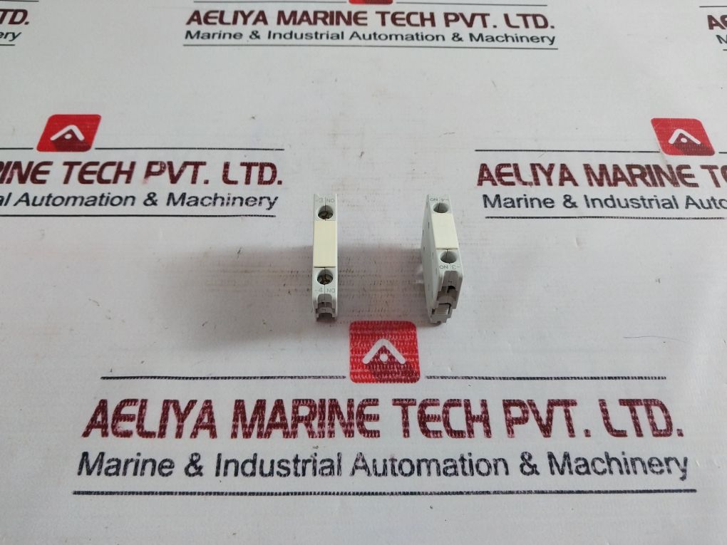 Lot Of 2X Siemens 3Tx4010-2A Auxiliary Contact Block 600V Ac Max
