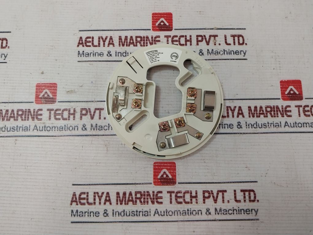 Lot Of 4X Hochiki Ybn-r/6 Conventional Base