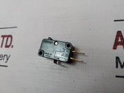 Lot of 4X Omron V-15g-1c25-k Limit Switch 15a