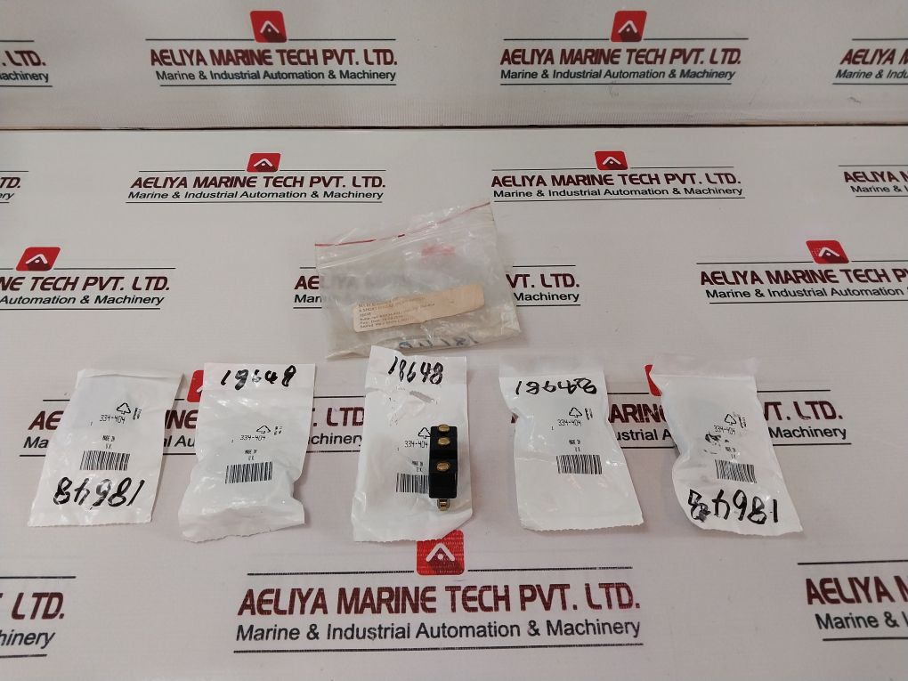 Lot Of 5X 334-404 A Short Roller Micro Switch