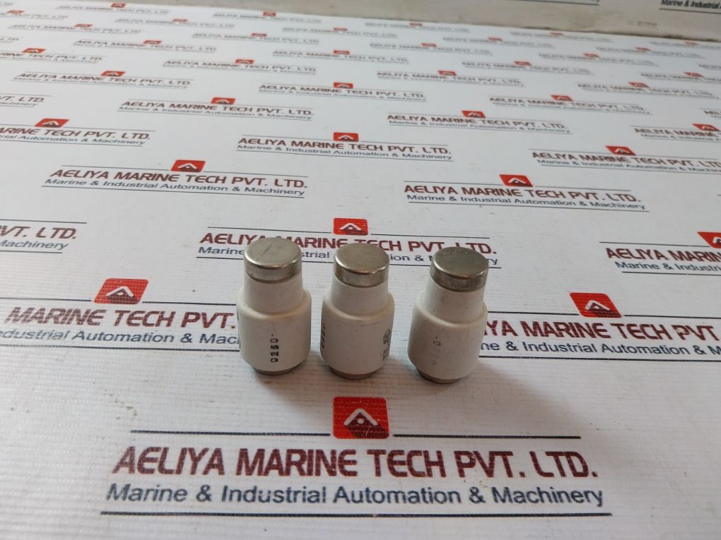 Lot Of 7X Lindner Bogenschutz Lg7 Vollschutz Ceramic Bottle Fuse 63A 500V