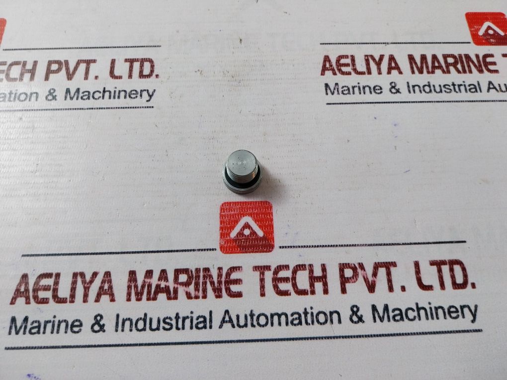 Lot Of 7X Macgregor 002511 00300 Plug