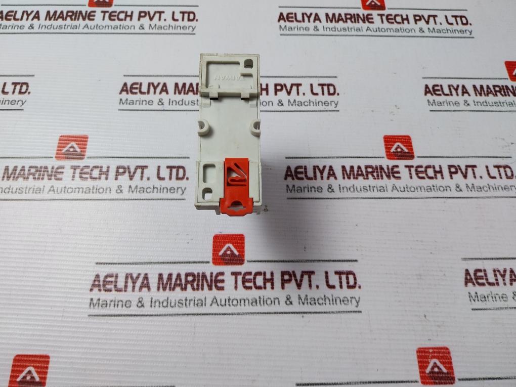 Magnecraft 782Xbxm4L Power Relay With Base 20A 300V