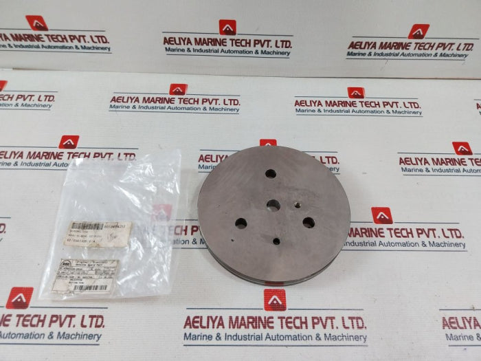 Man Butting Disk/Ring B&W 8L 40/54
