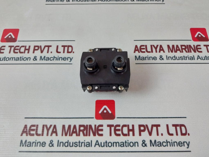 Mannesmann Demag 874 668 44 Contact Block 9A 500V