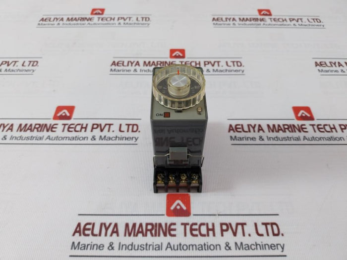 Matsushita Electric At4312 Pmh Timer Module With Base 200-240Vac 50/60Hz