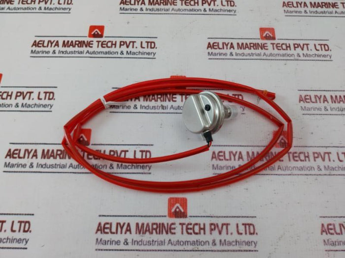 Mayekawa Kh14-s20 Pressure Transmitter Assembly With Mounting Bracket 4-20Ma