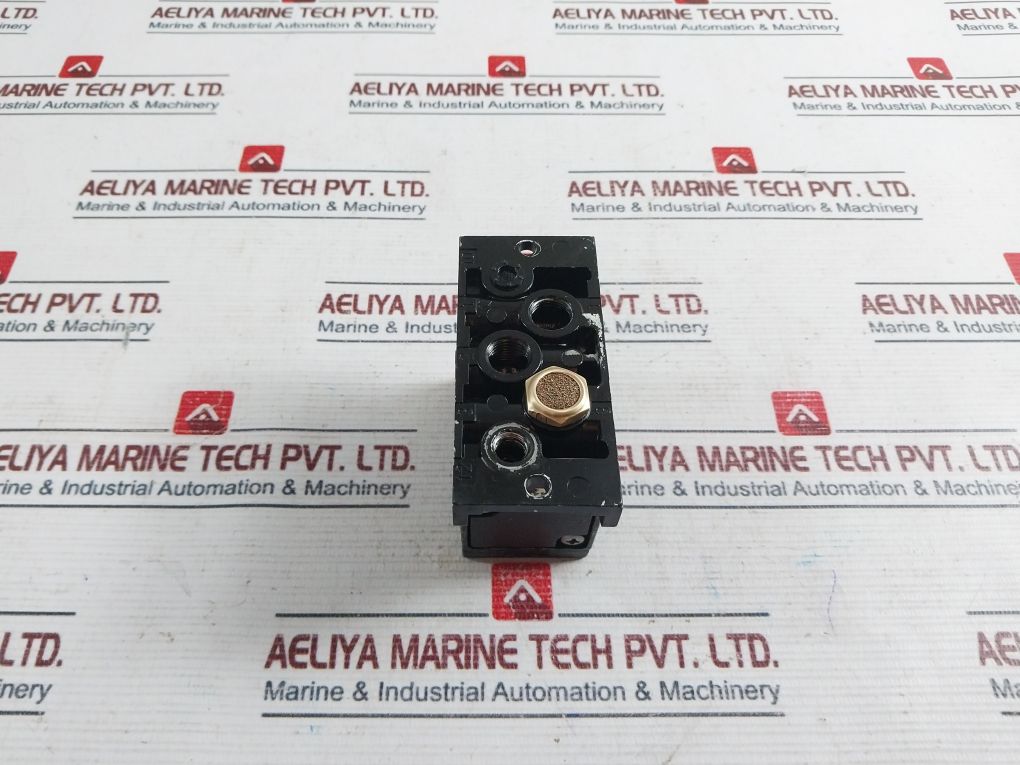 Mecman 563-201 000-1 Air Pilot Valve 563-441 000-1