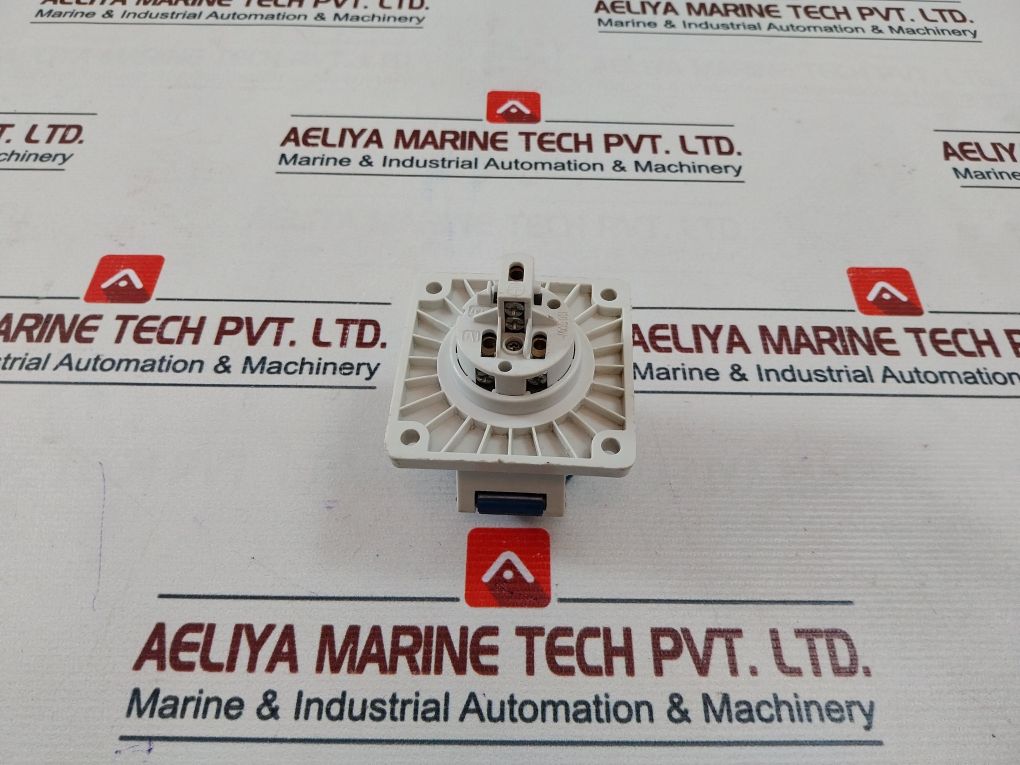 Mennekes 16A-6H 1366 Electrical Plug 200-250V