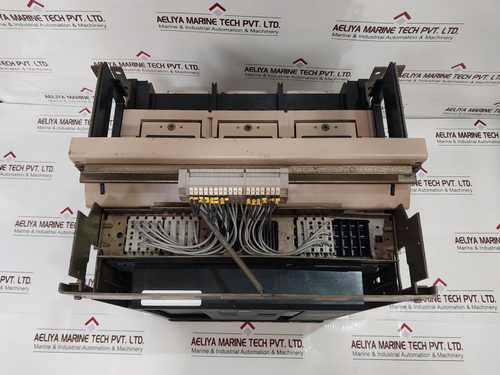 Merlin Gerin Masterpact M16 Ni Frame Circuit Breaker Motor Mechanism 50/60Hz