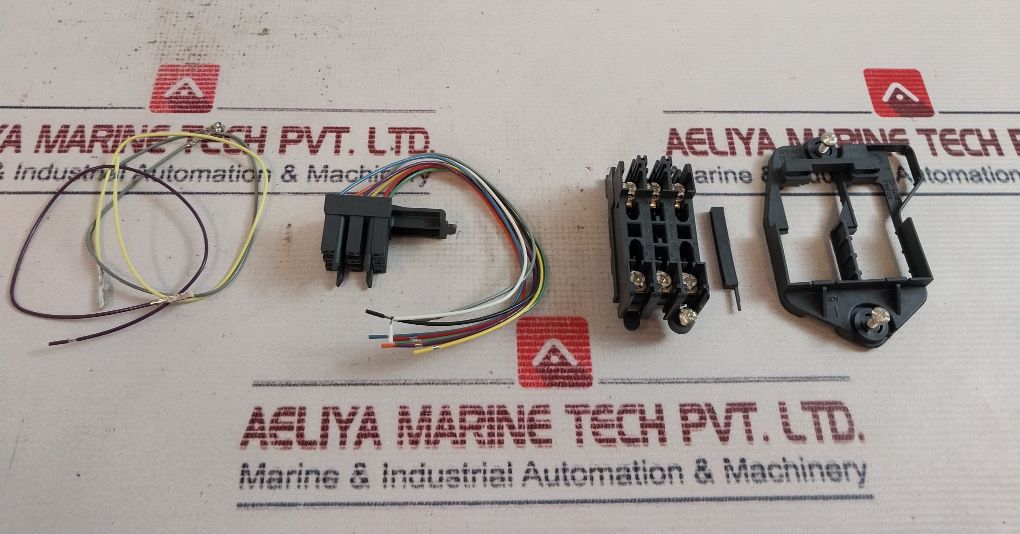Merlin Gerin 29274 Fixed Connector Set
