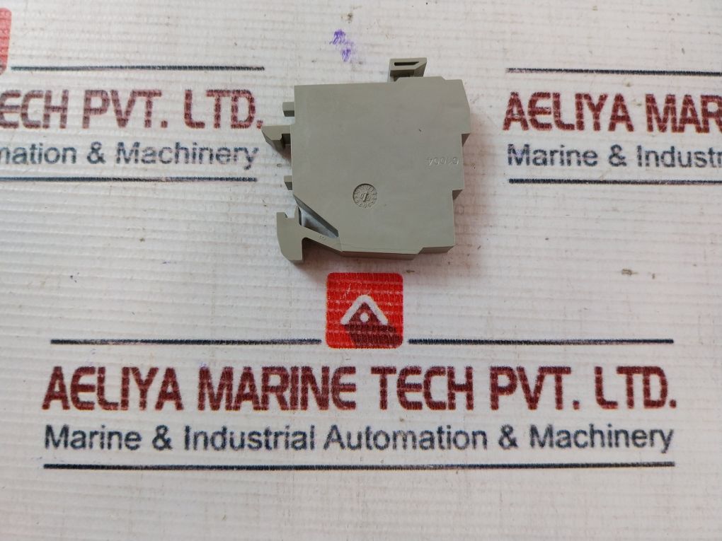 Merlin Gerin 33170 Acb Auxiliary 1 Carriage Switch Circuit Breaker Accessory