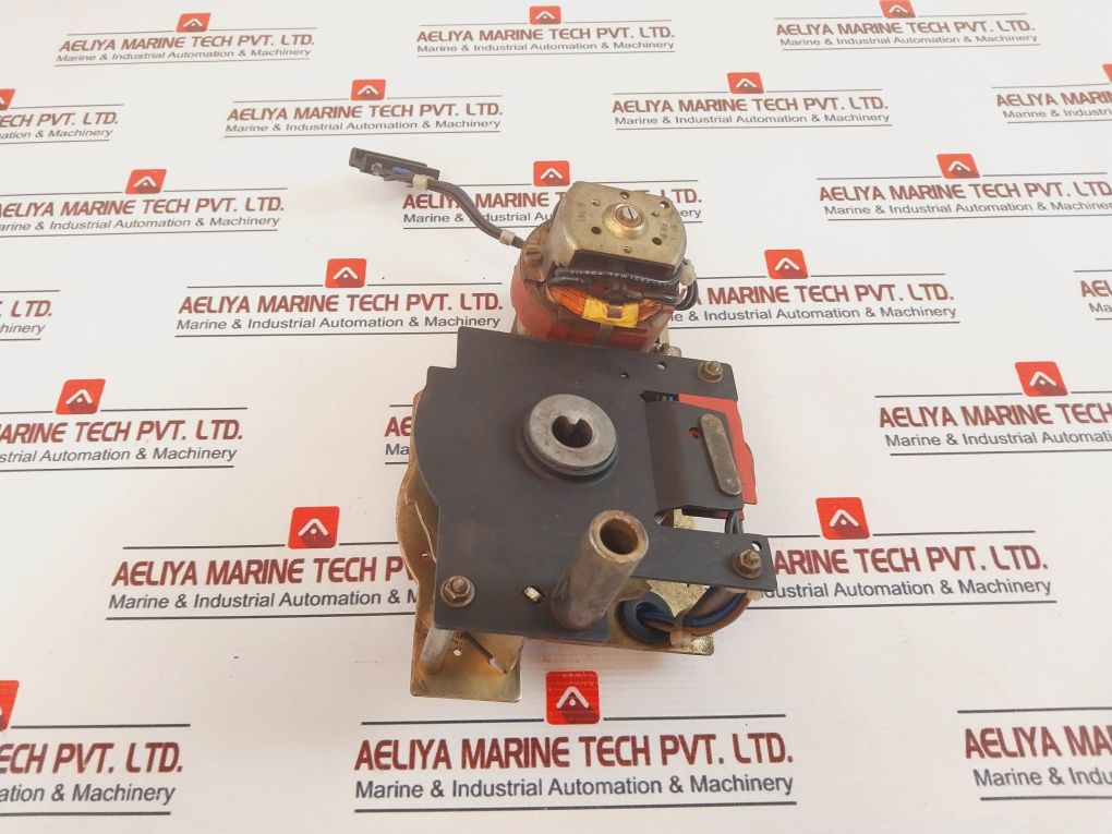 Merlin Gerin 685762 Motor Mechanism Mp Circuit Breaker Accessory 100/127Vac