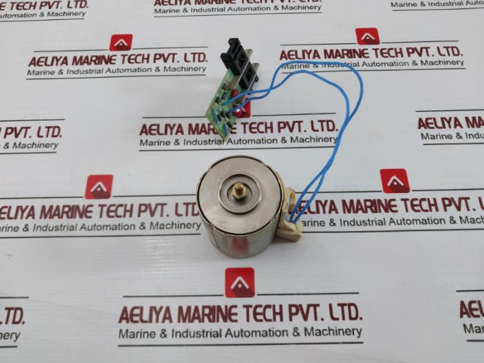 Merlin Gerin 685 658 Mx-a Shunt Trip Xf-e Closing Release Circuit Breaker 0.11A