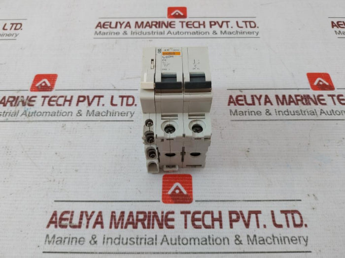 Merlin Gerin C60H Circuit Breaker C6, 3303430249856 400V 415V 3A 130V 1A