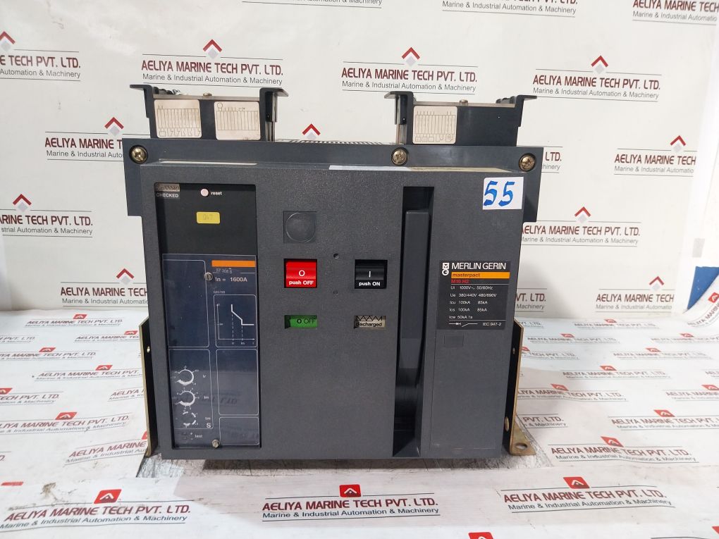 Merlin Gerin M16 H2 3Fppf Masterpact High-performance Circuit Breaker 1600A