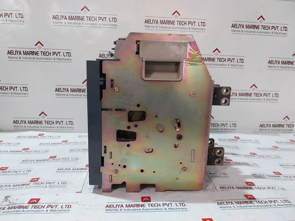 Merlin Gerin Nt16 H1 Micrologic 5.0A Circuit Breaker 1600A Mch 200-240 Vac