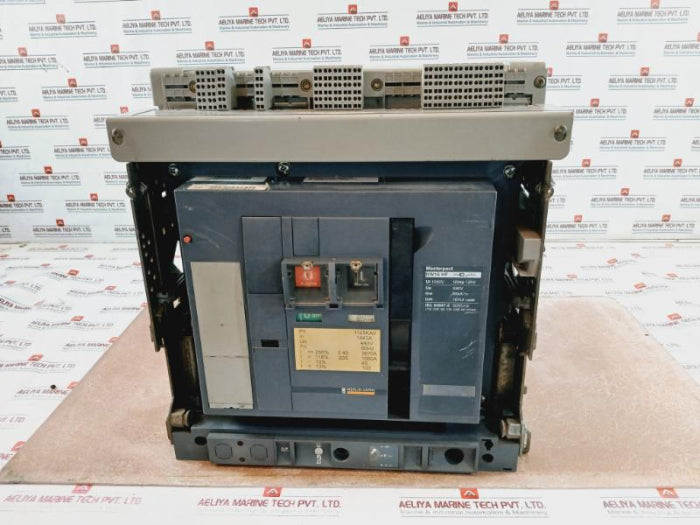 Merlin Gerin Nw16 Hf Masterpact Circuit Breaker 12Kv 1600A