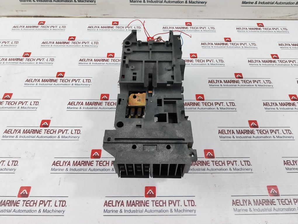 Merlin Gerin Str 58 U Circuit Breaker Control Unit 1200A 24 Vdc