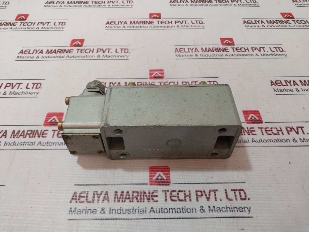 Micro Switch 51Ml10 8142 Precision Limit Switch 600Vac