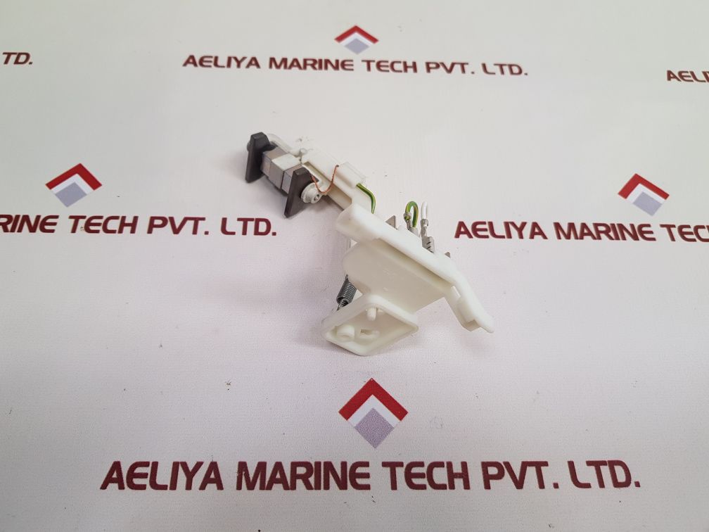 Miele 05695030 Contact Brushes Charcoal Holder 436136