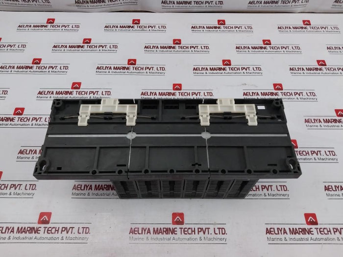 Mitsubishi A1Sy10Eu,A1Sx80 I/O Unit With A1S58B-s1 Base Unit